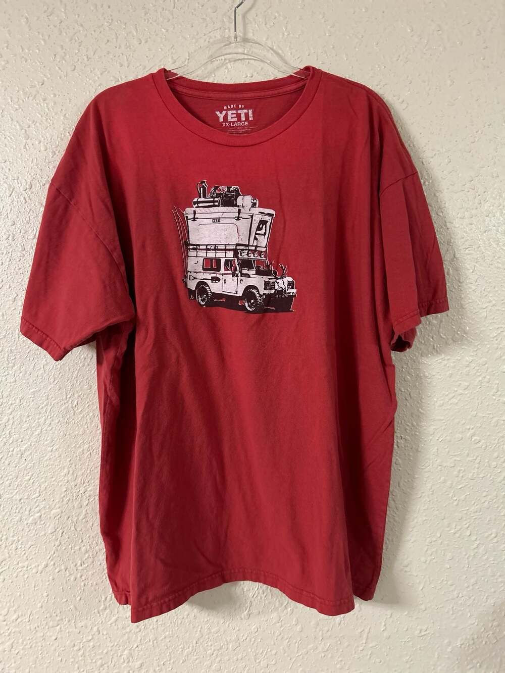 NEW YETI MADE BY YETI 100% COTTON MENS T-SHIRT SIZE XL DARK RED